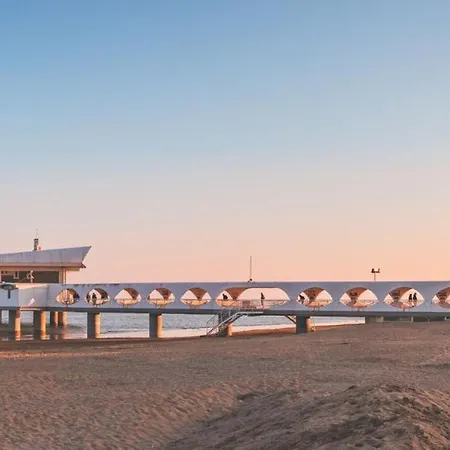 アパート Lignano 80 Mt From Sea リニャーノ・サッビアドーロ